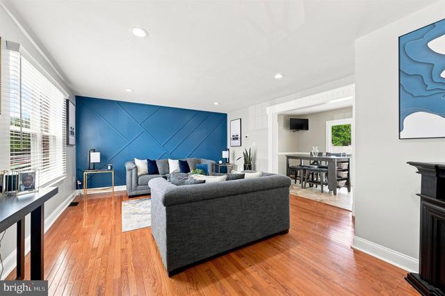 6 SHADOW LN, Bear, DE 19701