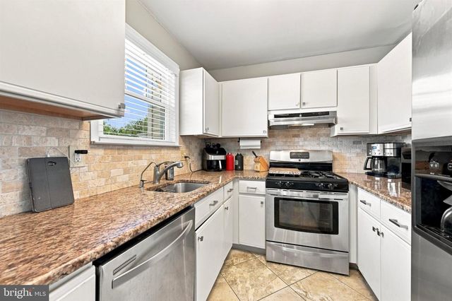 6 SHADOW LN, Bear, DE 19701
