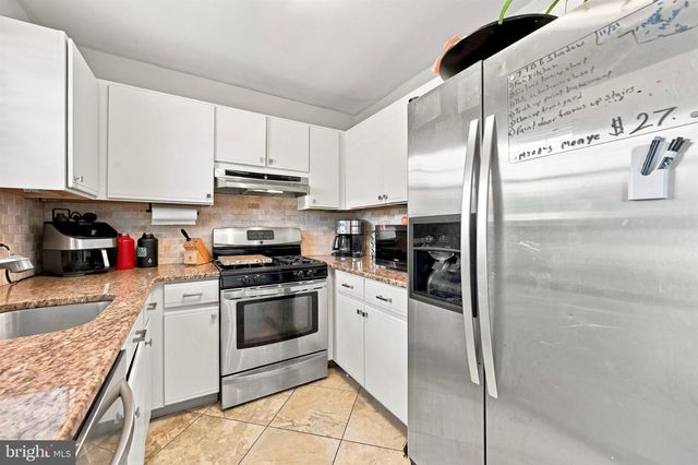 6 SHADOW LN, Bear, DE 19701