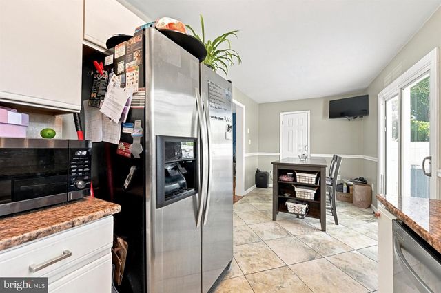 6 SHADOW LN, Bear, DE 19701