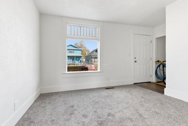 2401 W Dean Ave, Spokane, WA 99201