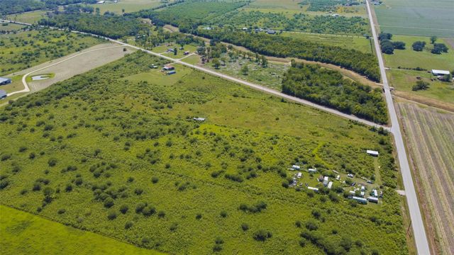 15415 Barak Road, Guy, TX 77444