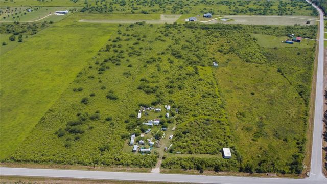 15415 Barak Road, Guy, TX 77444