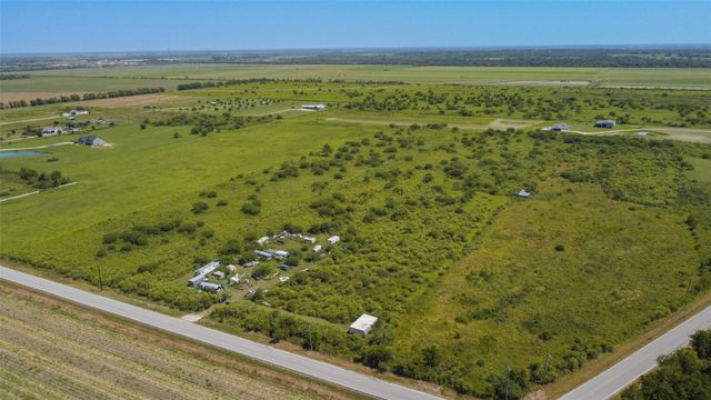 15415 Barak Road, Guy, TX 77444