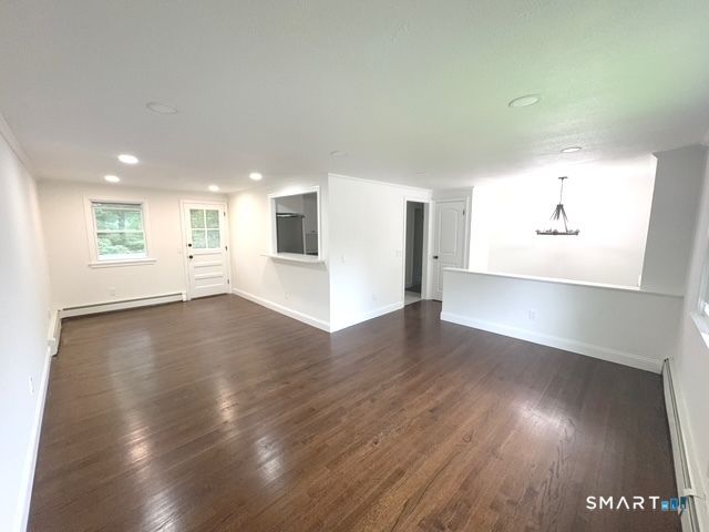 17 Forest Lane, Bloomfield, CT 06002