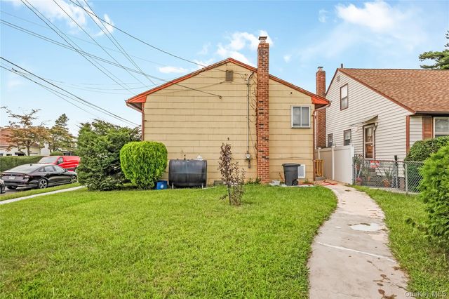 150 Holly Avenue, Hempstead, NY 11550