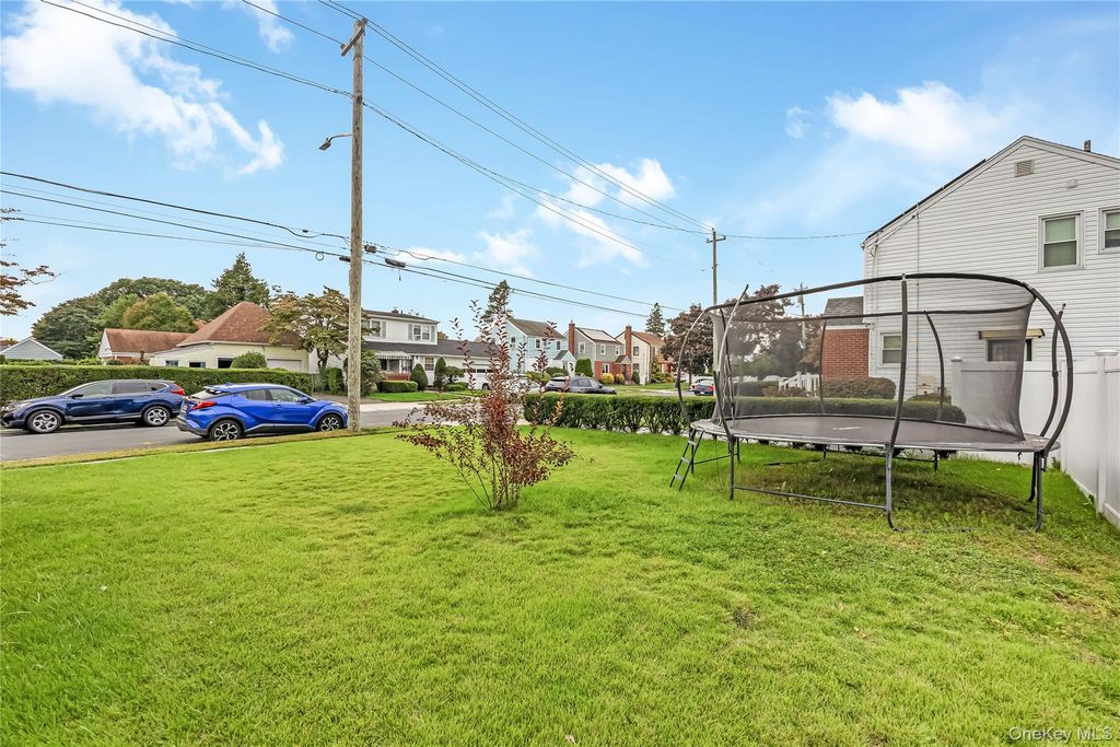 150 Holly Avenue, Hempstead, NY 11550 — photo 5