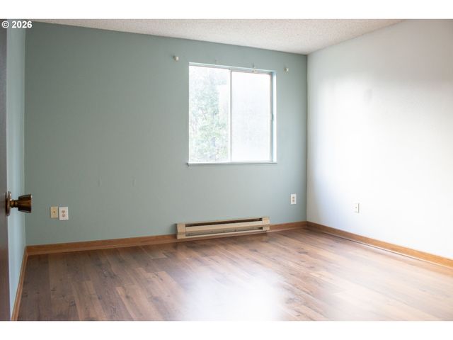 159 Sw FLORENCE Ave L64, Gresham, OR 97080