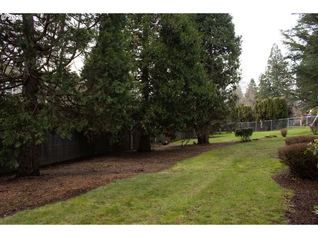 159 Sw FLORENCE Ave L64, Gresham, OR 97080
