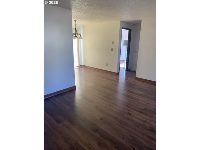 159 Sw FLORENCE Ave L64, Gresham, OR 97080