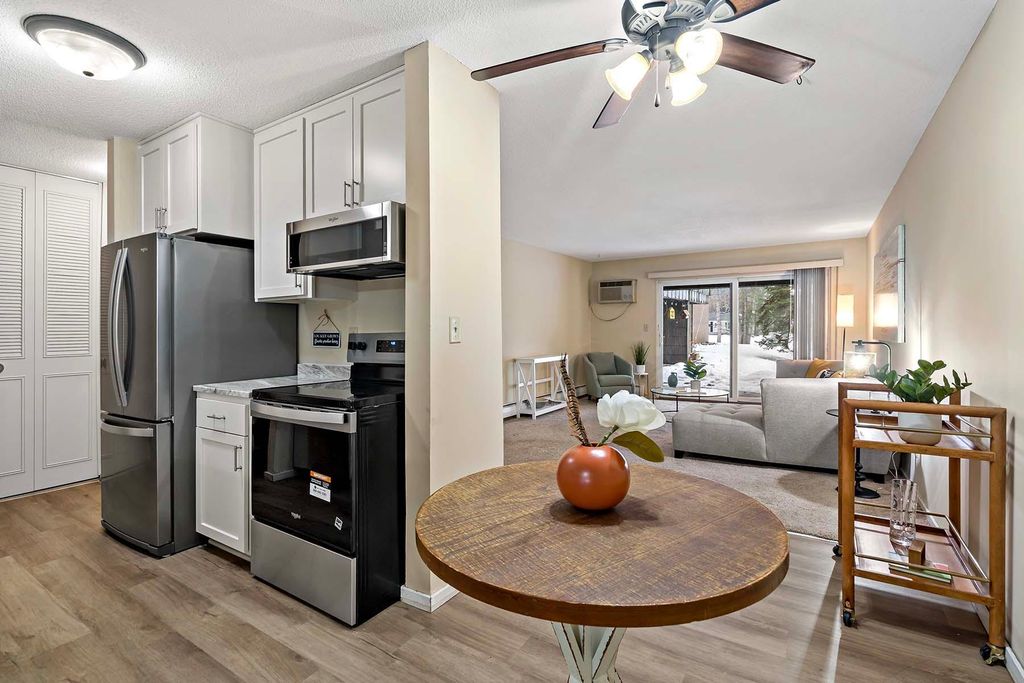 2800 Hamline Avenue N 112, Roseville, MN 55113 — photo 3