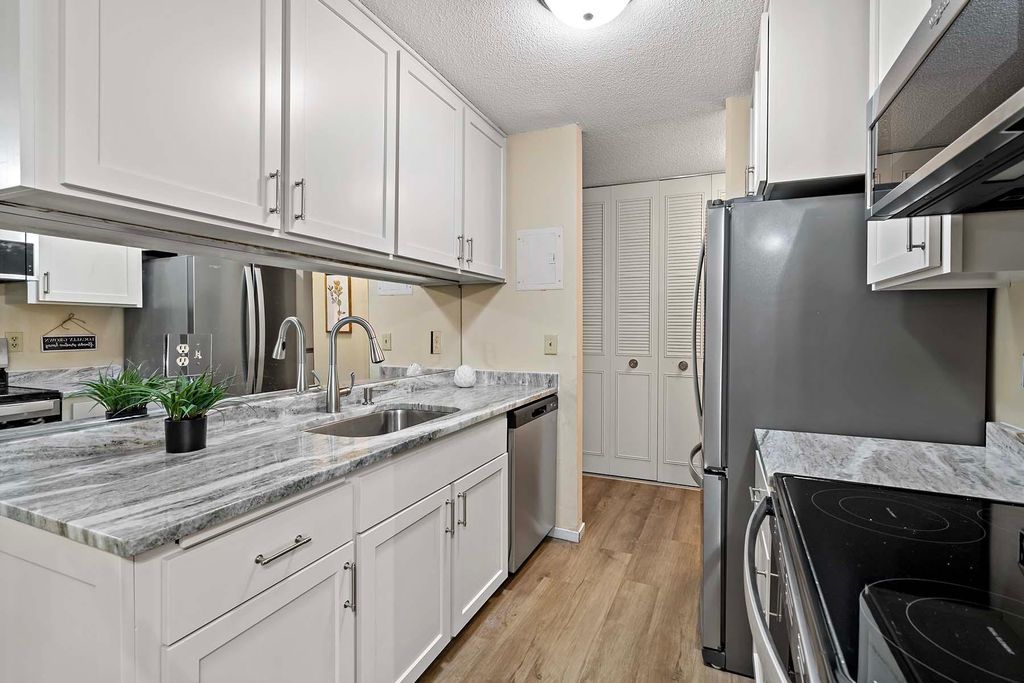2800 Hamline Avenue N 112, Roseville, MN 55113 — photo 5