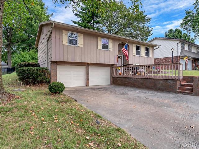 130 Hilltop Place, Collinsville, IL 62234