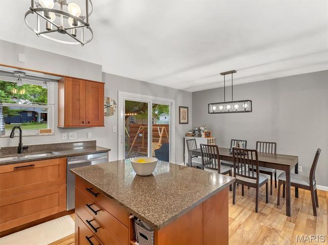 130 Hilltop Place, Collinsville, IL 62234