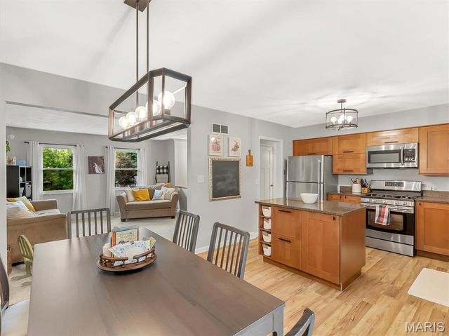 130 Hilltop Place, Collinsville, IL 62234