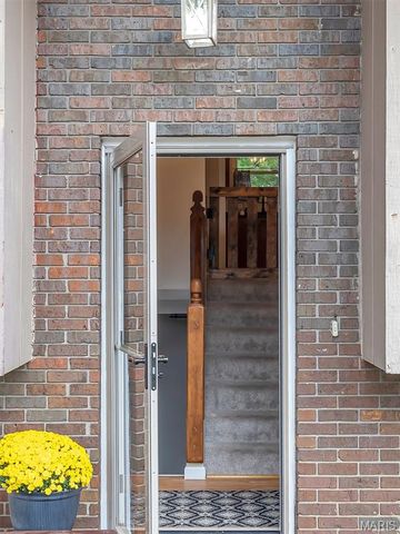 130 Hilltop Place, Collinsville, IL 62234