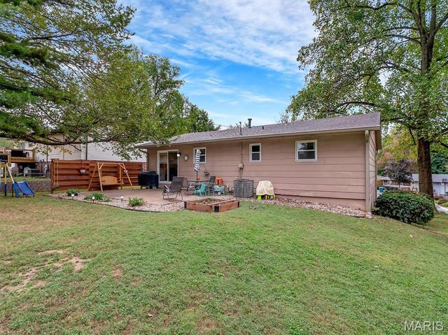 130 Hilltop Place, Collinsville, IL 62234