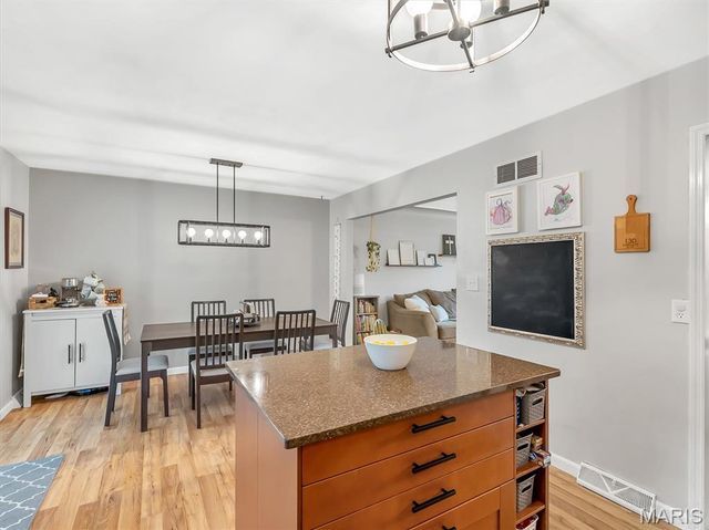 130 Hilltop Place, Collinsville, IL 62234