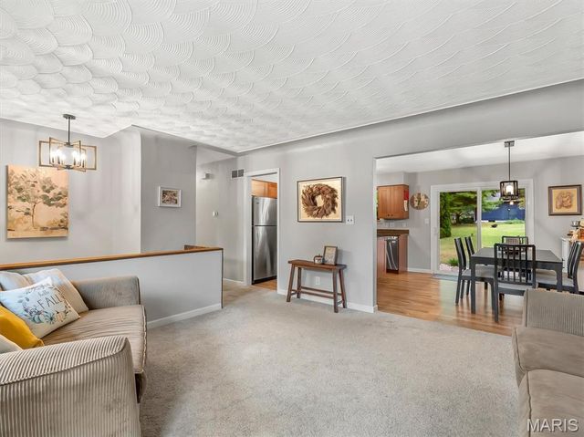 130 Hilltop Place, Collinsville, IL 62234