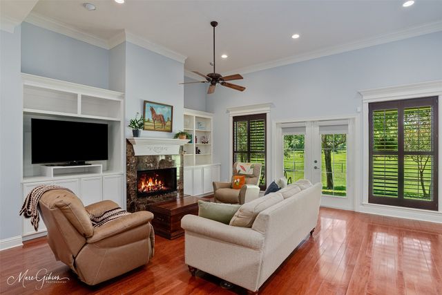 2675 Swan Lake Road, Bossier City, LA 71111