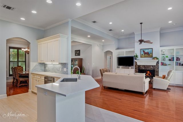 2675 Swan Lake Road, Bossier City, LA 71111