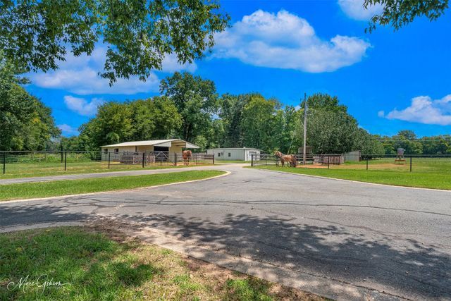 2675 Swan Lake Road, Bossier City, LA 71111
