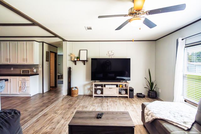 179 Rs County Road 3330, Emory, TX 75440