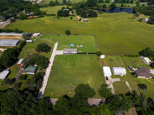 179 Rs County Road 3330, Emory, TX 75440