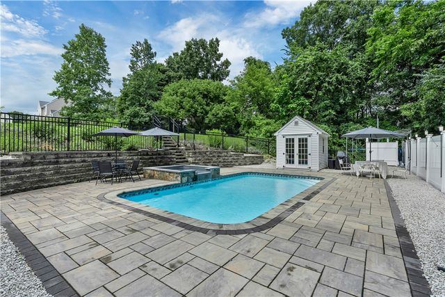 6 Fleuette Drive, Bellingham, MA 02019