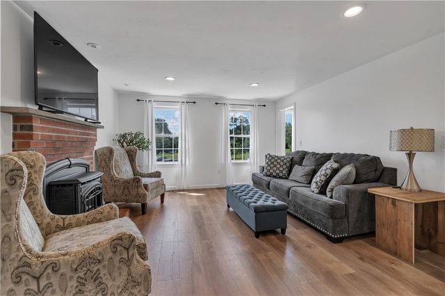 6 Fleuette Drive, Bellingham, MA 02019