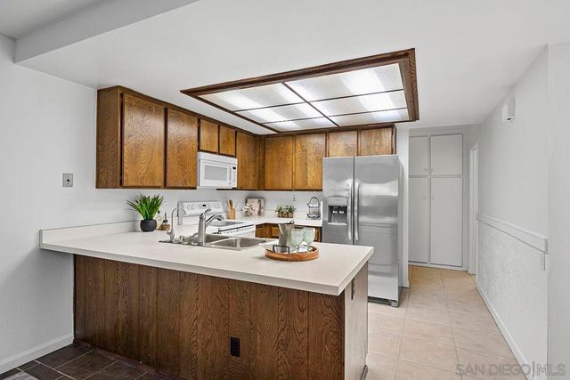 9787 Rimpark Way, San Diego, CA 92124