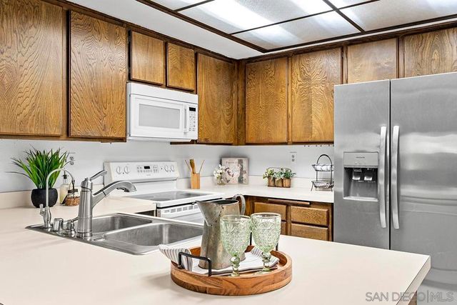 9787 Rimpark Way, San Diego, CA 92124