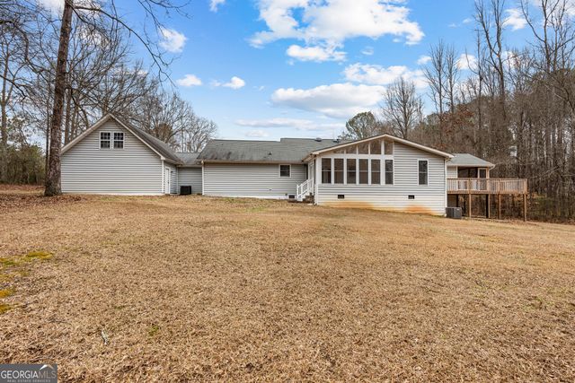 423 Woods Road, Brooks, GA 30205