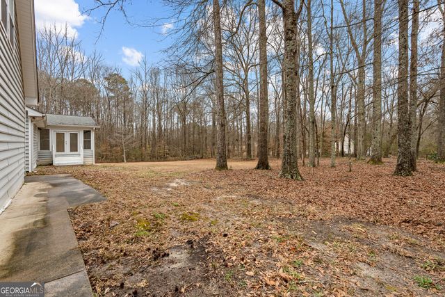 423 Woods Road, Brooks, GA 30205