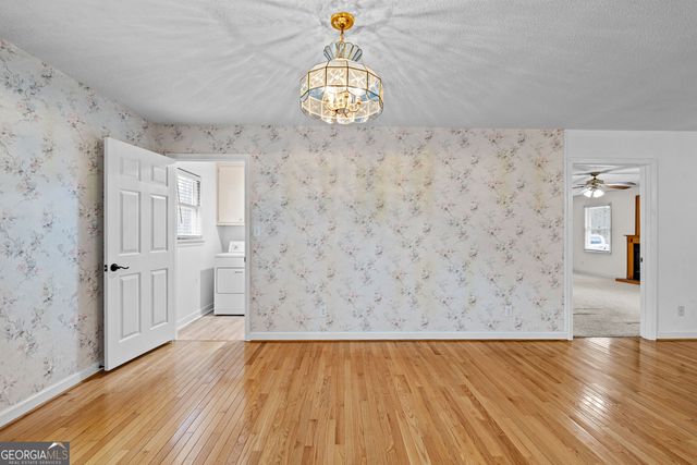 423 Woods Road, Brooks, GA 30205