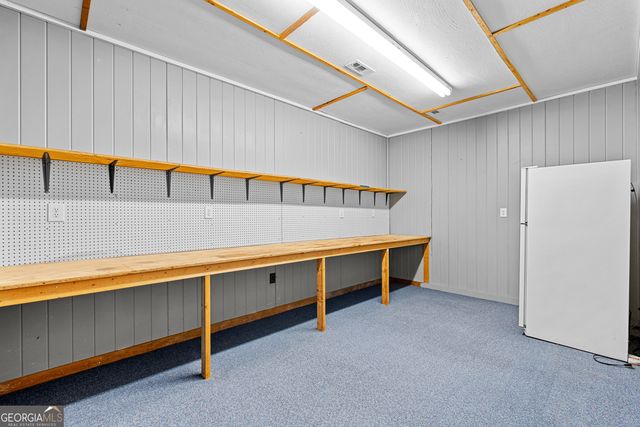 423 Woods Road, Brooks, GA 30205