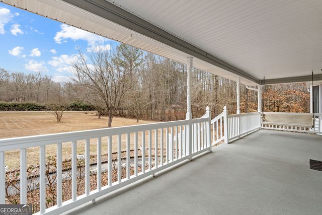 423 Woods Road, Brooks, GA 30205