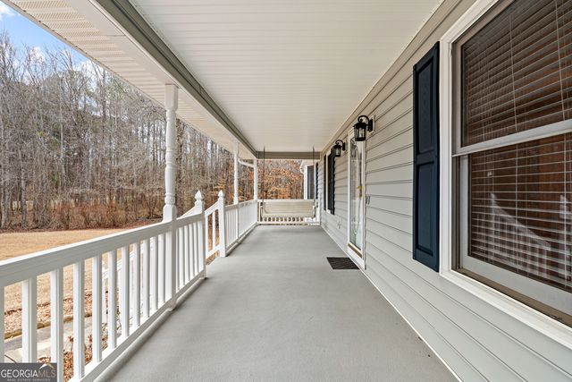 423 Woods Road, Brooks, GA 30205