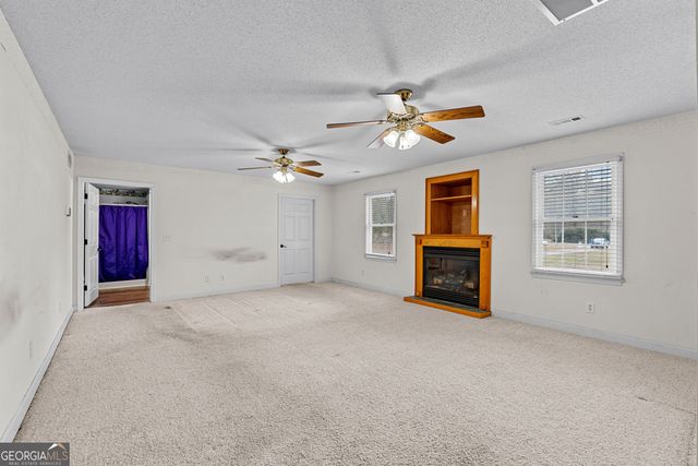 423 Woods Road, Brooks, GA 30205