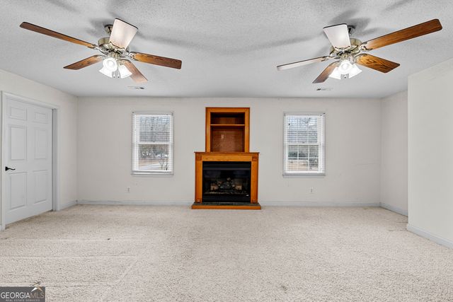 423 Woods Road, Brooks, GA 30205