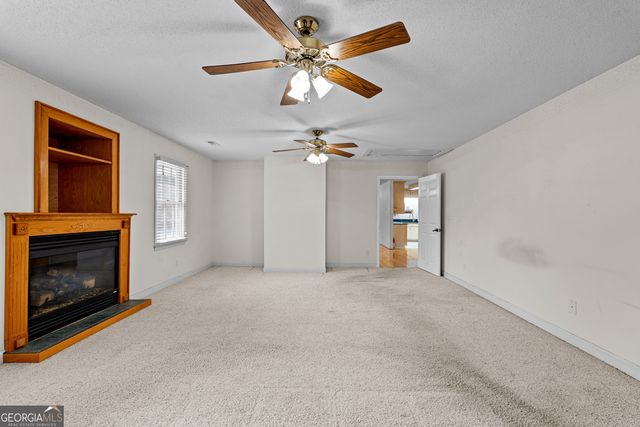 423 Woods Road, Brooks, GA 30205