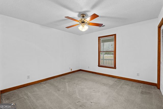 423 Woods Road, Brooks, GA 30205