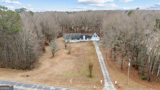 423 Woods Road, Brooks, GA 30205