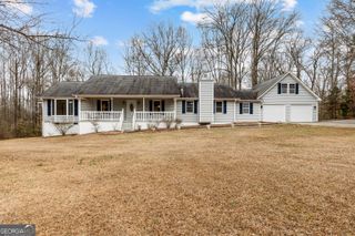 423 Woods Road, Brooks, GA 30205