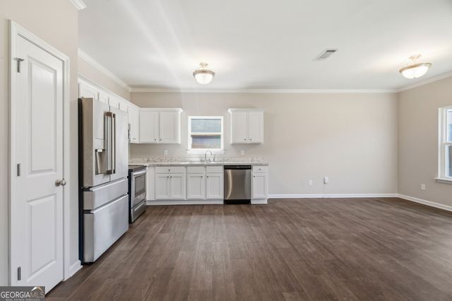 126 Charleston Lane, Milner, GA 30257