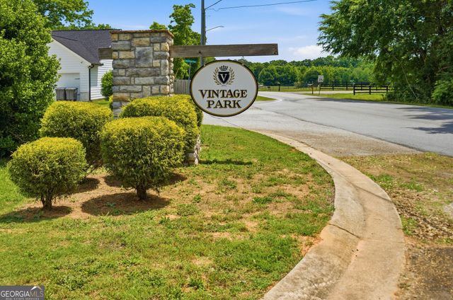 126 Charleston Lane, Milner, GA 30257