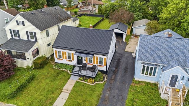 27 Hyde Park, Lockport City, NY 14094