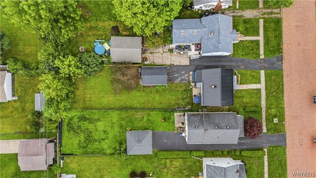27 Hyde Park, Lockport City, NY 14094