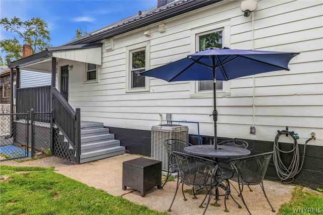 27 Hyde Park, Lockport City, NY 14094
