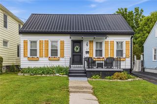 27 Hyde Park, Lockport City, NY 14094